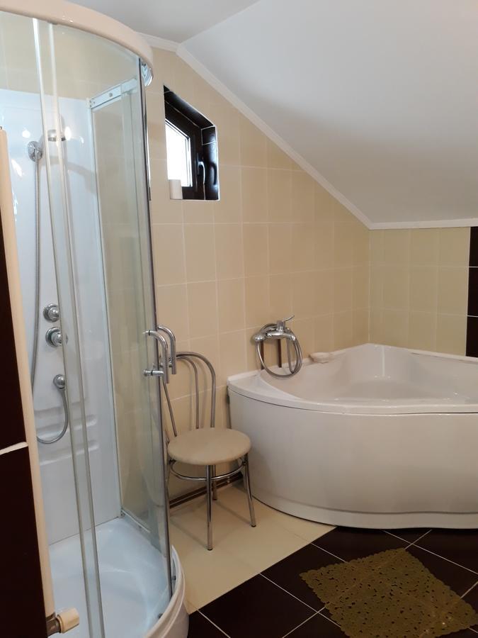 Casa Delia Hotell Călimăneşti Exteriör bild