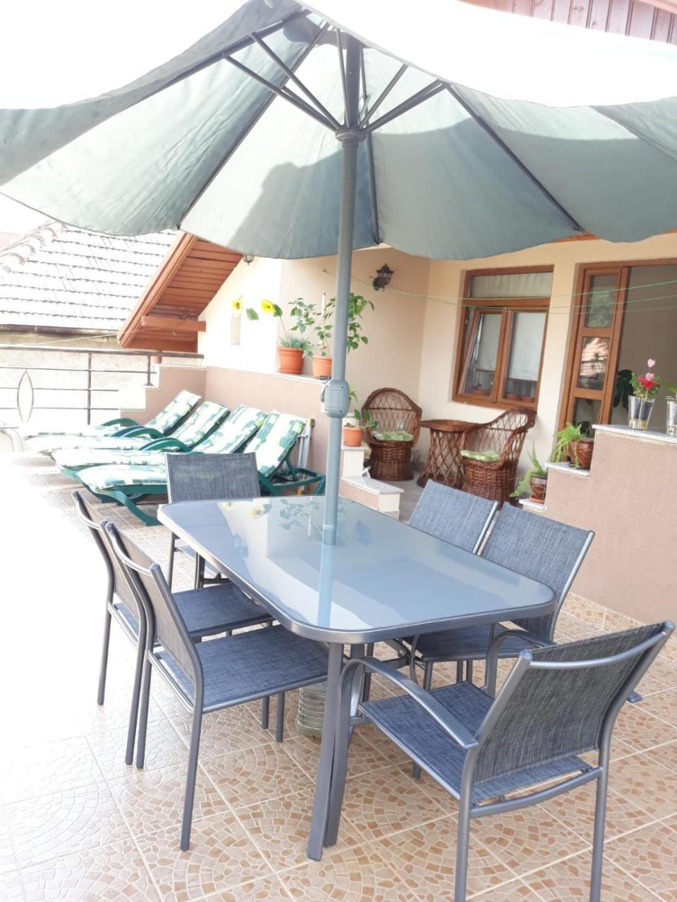 Casa Delia Hotell Călimăneşti Exteriör bild